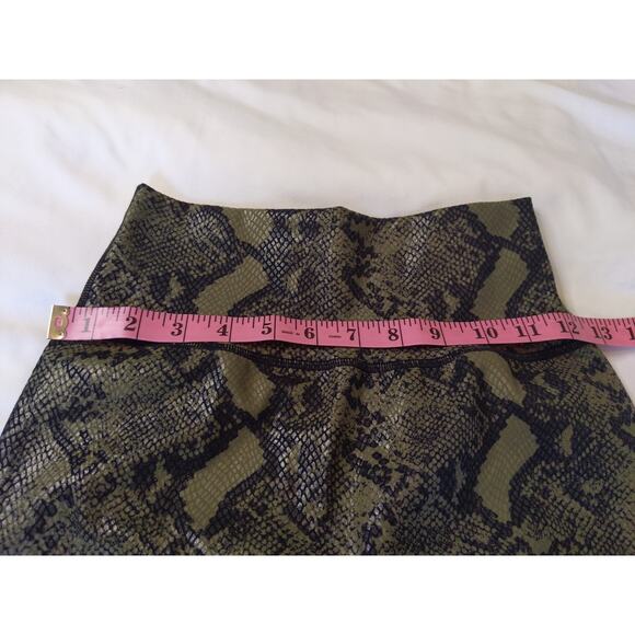 Buff Bunny Women's Small Elysium Animal Print Scales Shiny Compression Leggings - Picture 7 of 8